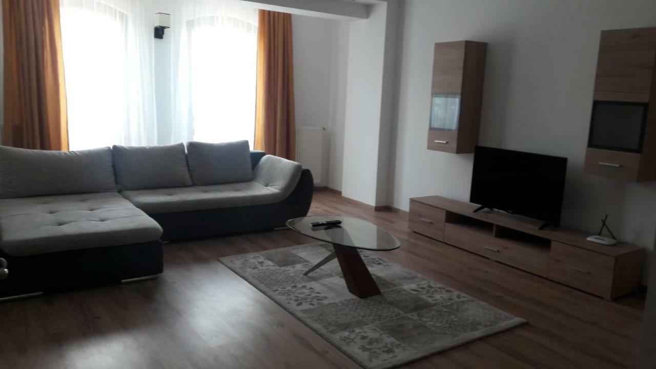 Travel Homzzz Apartments Târgu-Mureş Buitenkant foto