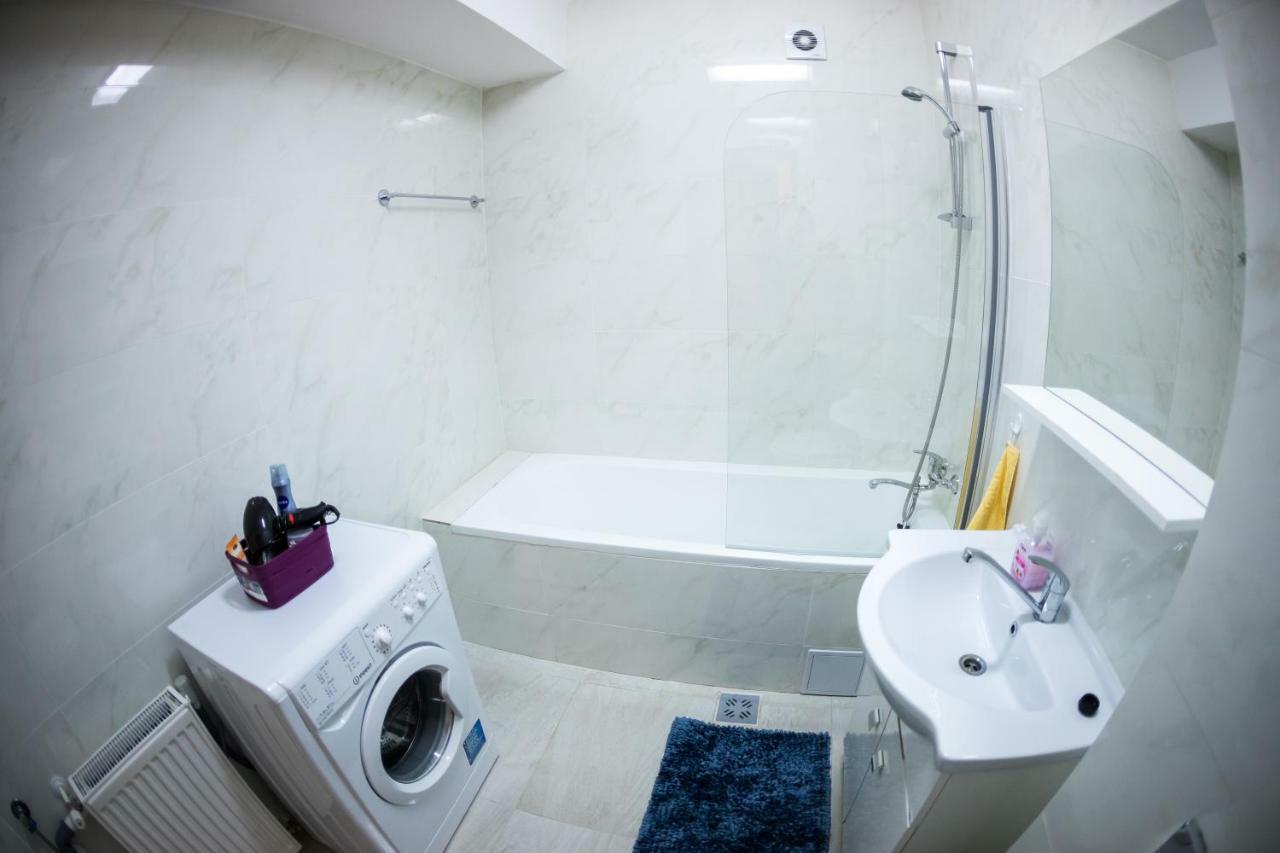 Travel Homzzz Apartments Târgu-Mureş Buitenkant foto